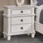 Table de chevet 3 tiroirs en blanc antique Eminence