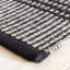 Tapis gris / ivoire à rayures fabriqué à la main Malta-47987743-126074722