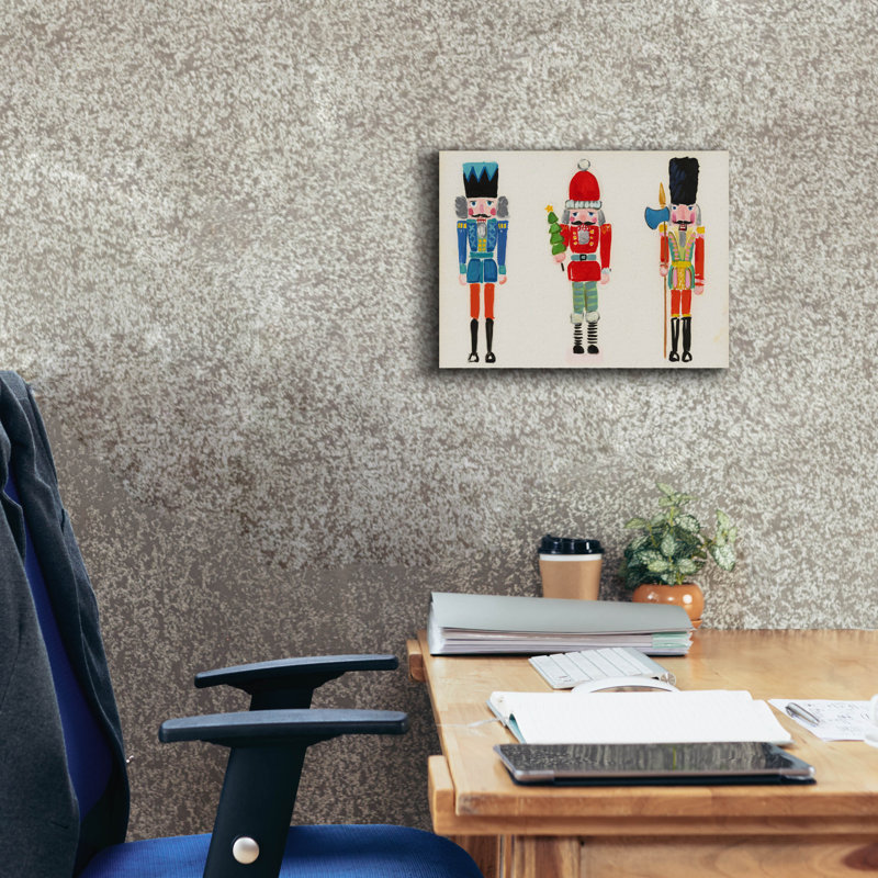 "Casse-noisette trio" par Jenny Westenhofer, H 12 po x l 16 po x P 0,75 po