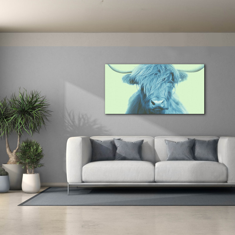 «Cow» par Mark Ashkenazi, art mural sur toile, H 30 po x l 60 po x P 1,5 po