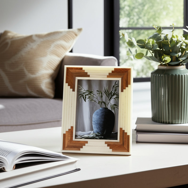 Decorative Photo Frame Contemporary Rustic Resin Brown and White Cascading Design Picture Frame, 5" x 7"