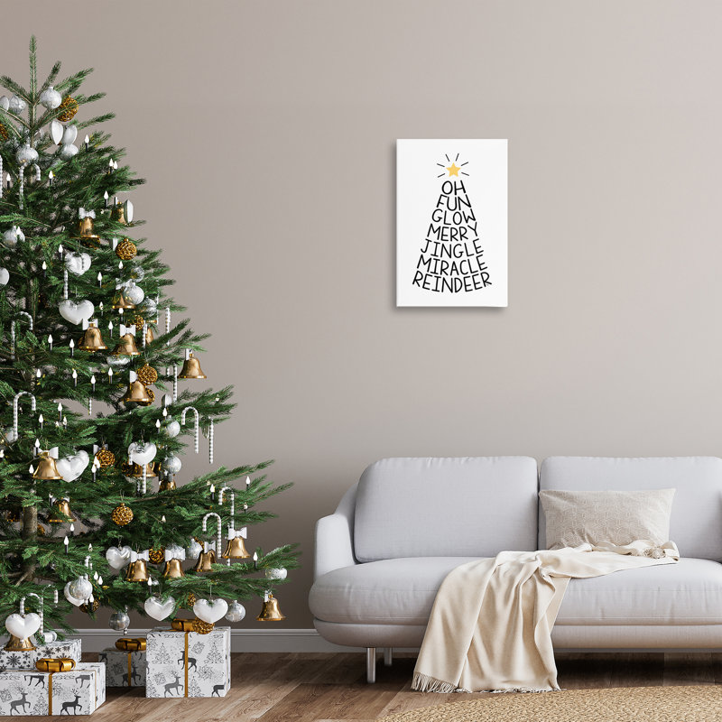 Arbre de Noël typographique sur toile, design par Martina Pavlova, H 24 po x l 16 po