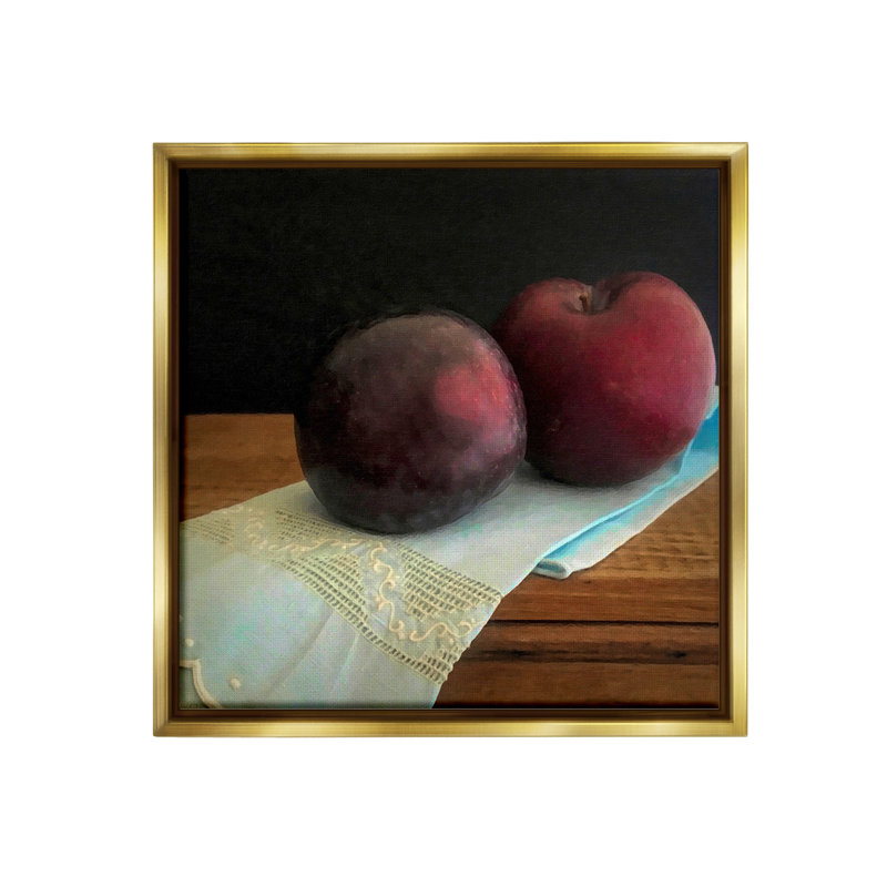 «Two Plums Still Life» sur, H 25 po x l 25 po, Cadre flottant métallique doré