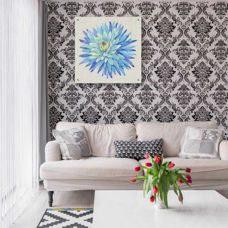 «Floral Portrait on Linen I» par Tim O'Toole, art mural en verre acrylique, H 24 po x l 24 po x P 0,2 po