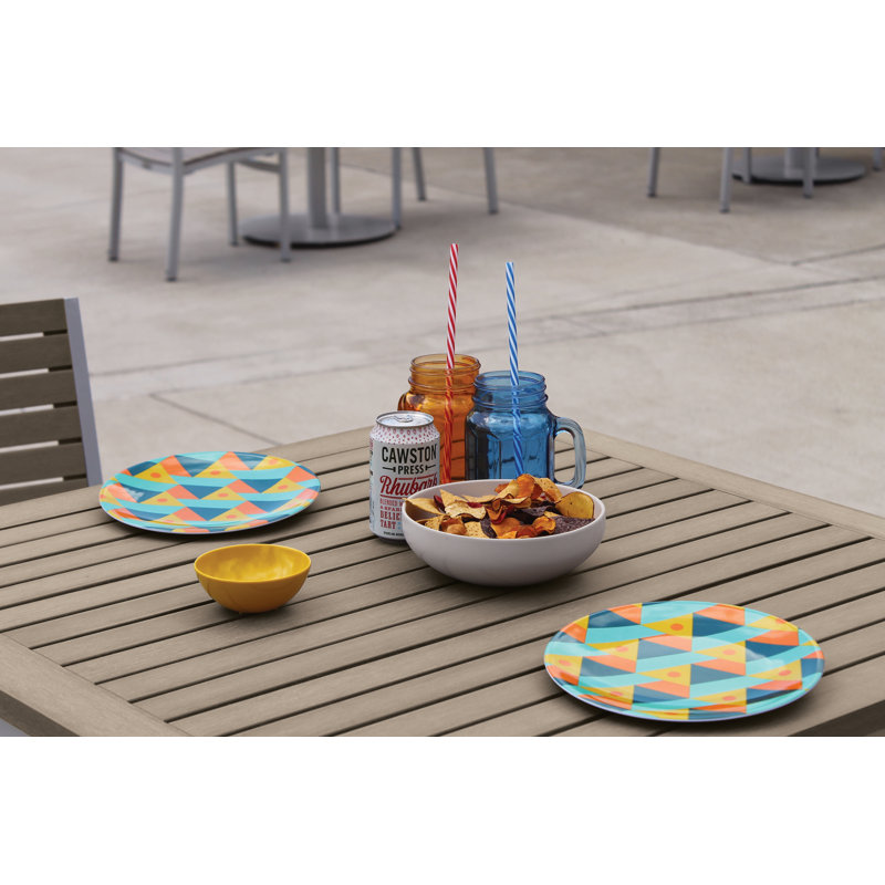 Travira Outdoor Round Bistro Table, 24" W x 24" L, Tekwood Vintage