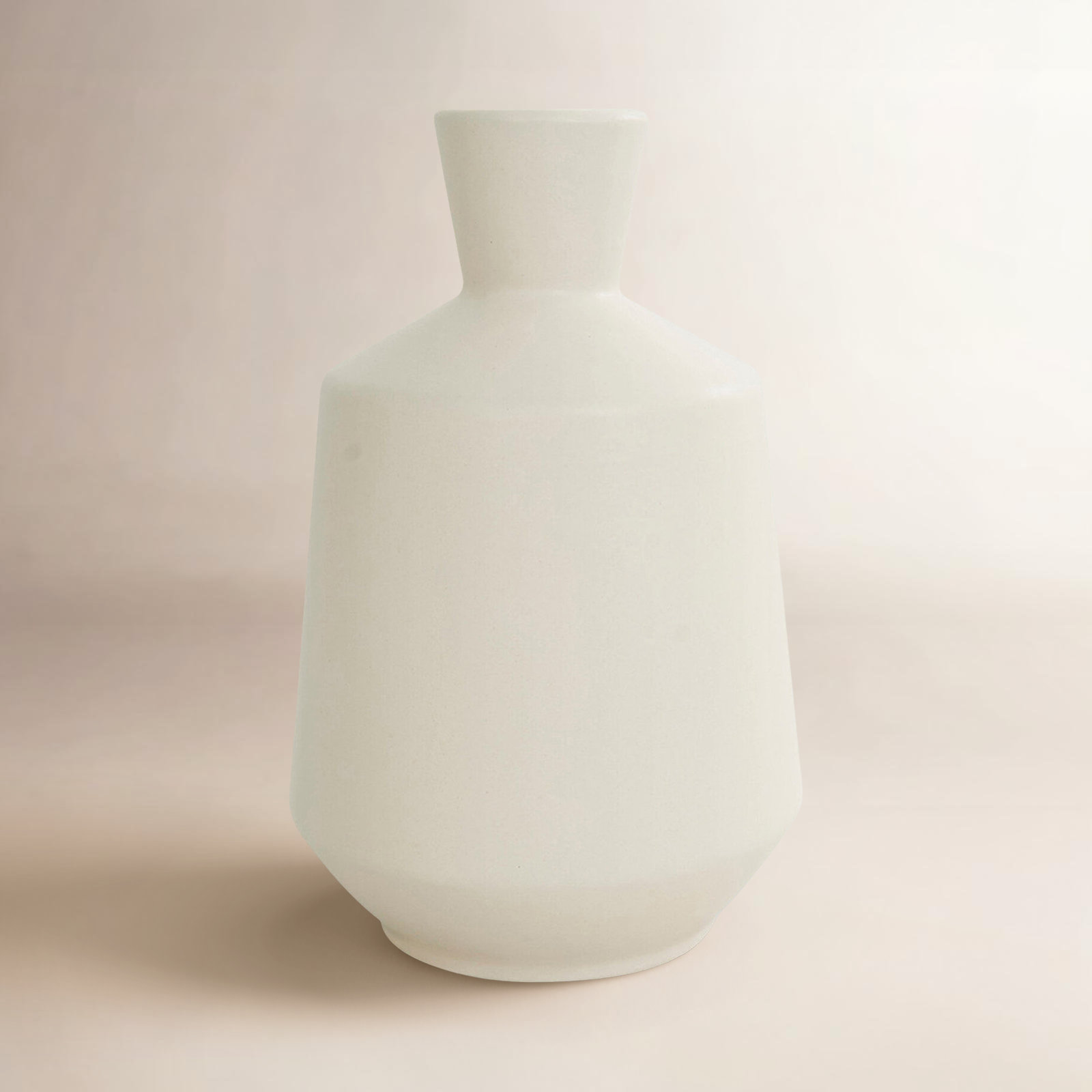 Mable Table Vase, White