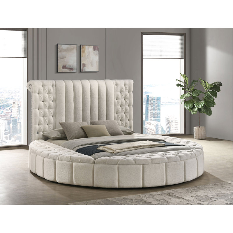 Grand lit rembourré avec rangement, boutons décoratifs en acrylique, charge, capitonnage de style chambre à coucher moderne, caractéristique dramatique