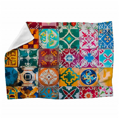 Trendy Floral Plush Throw Blanket