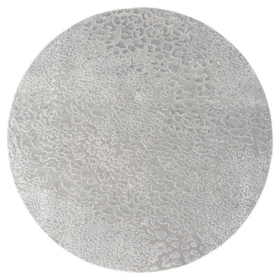 Tapis gris à imprimé animal