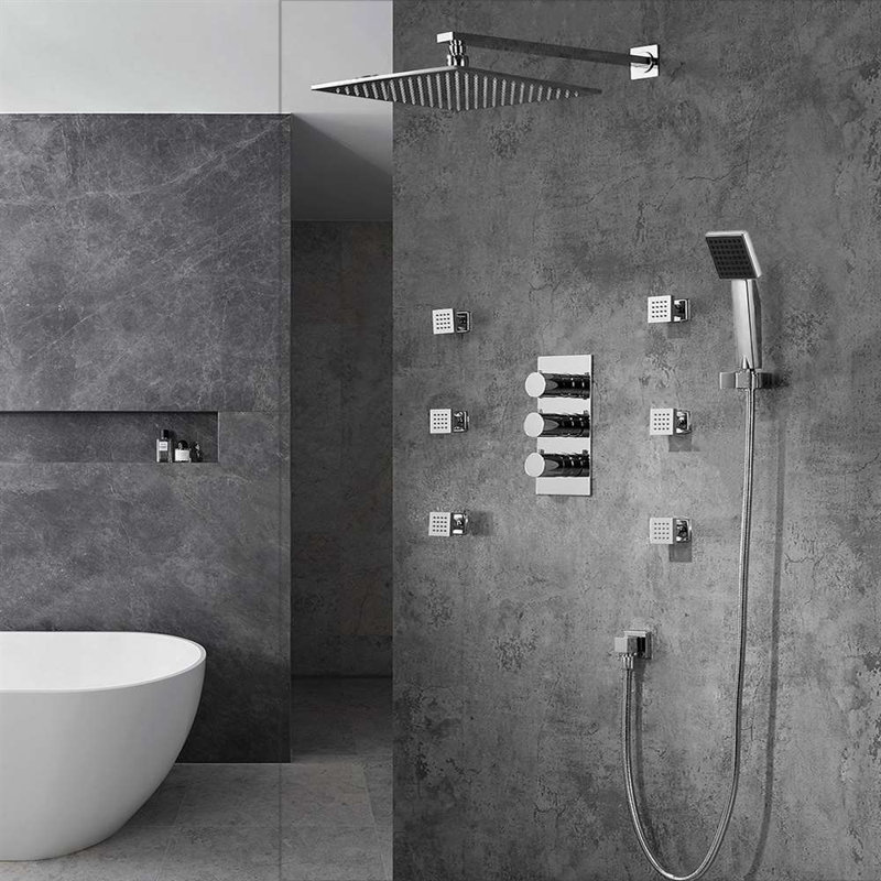 Douche à pluie à changement de couleur à DEL de couleur unie à essai dynamique et expérience de pluie relaxante