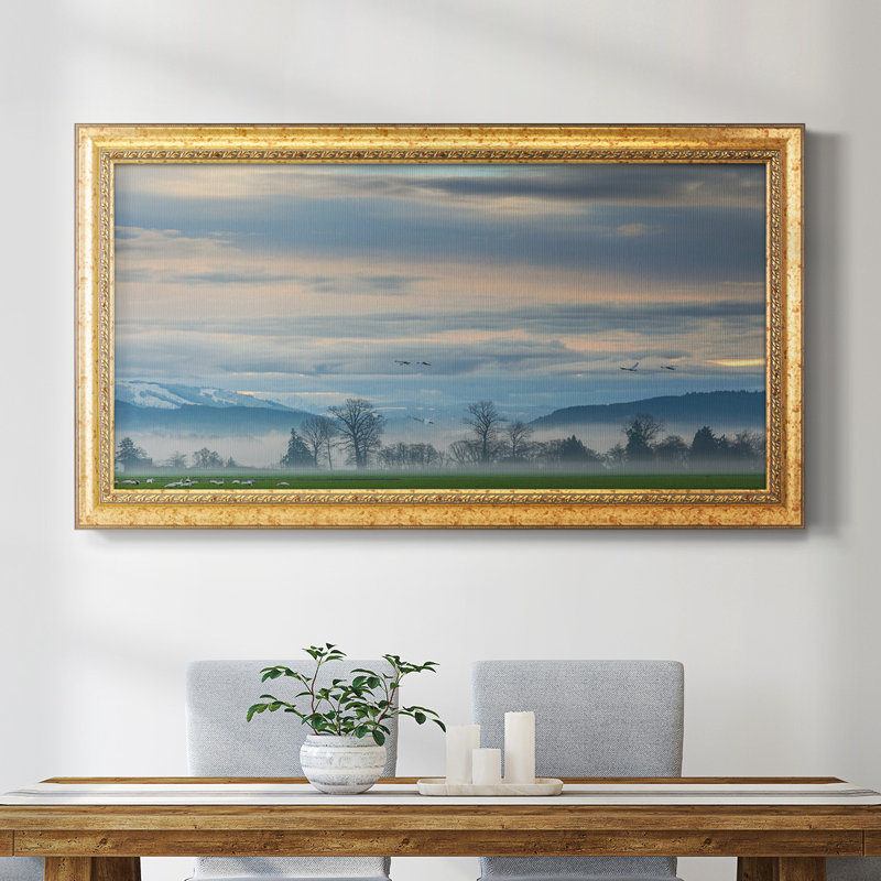 «Misty Horizon», reproduction de photo sur toile, H 29 po x l 53 po x P 2,5 po