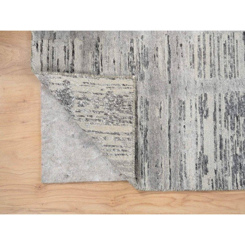 Tapis de couloir gris noué à la main nouvel âge 2 pi 6 po x 10 pi One-of-a-Kind