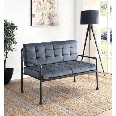 Velours de 20 po de profondeur avec assise en métal gris et dossier