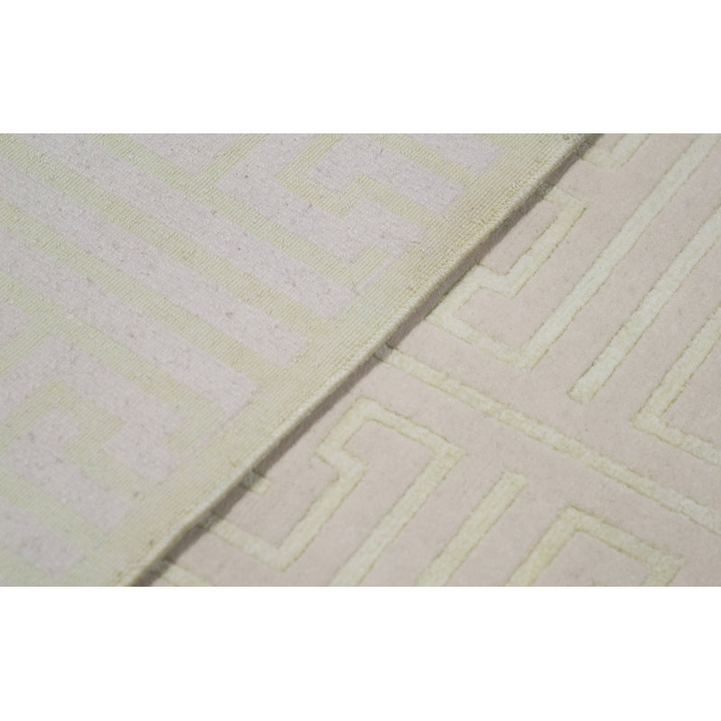 Windsom Geometric Area Rug in Beige, Rectangle 8' x 10'