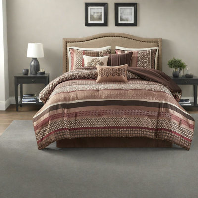 Luxury Red Bedding Sets, Polyester Jacquard, Traditional Style For Home