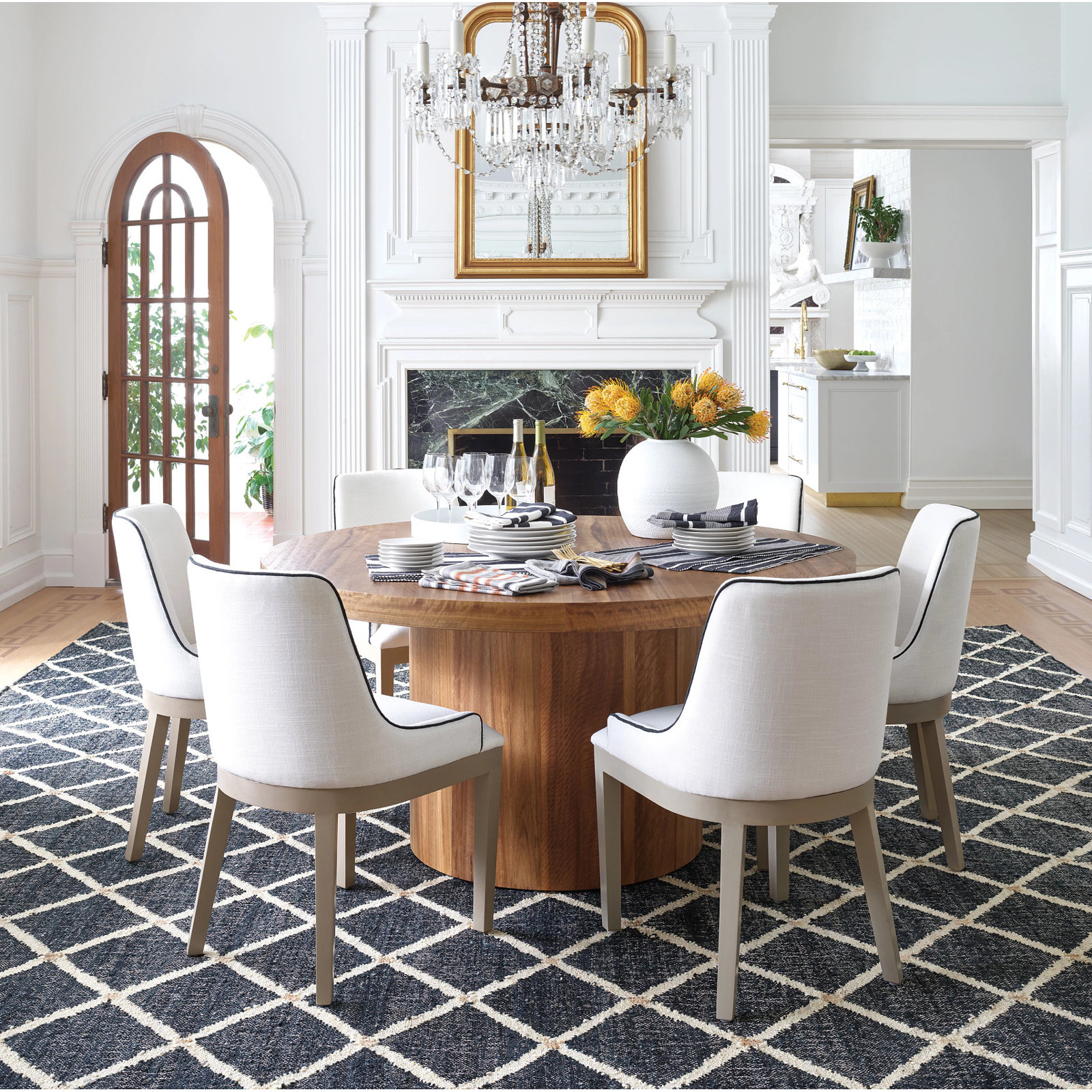 Kali Black Handwoven Jute Rug, Rectangle 8' x 10'