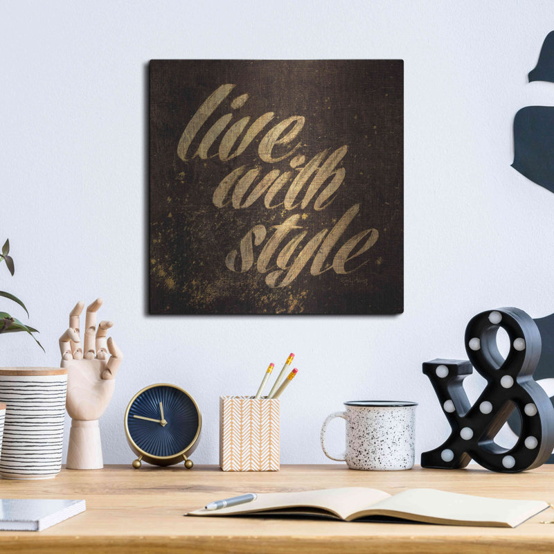 «Shoe Fetish Quotes III» par Emily Adams, art mural en métal, 12 po x 12 po