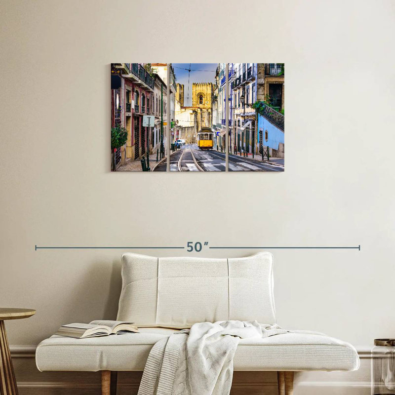 Sireci Old Lisbon Street, 20" H x 33" W