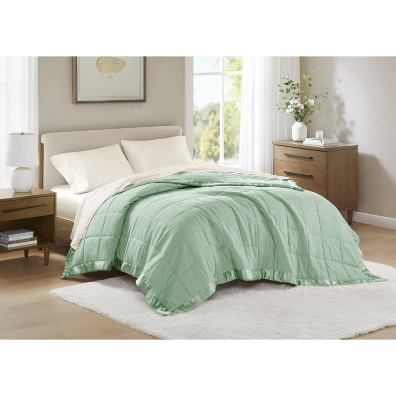 Twin Green Down Alternative Blanket with Satin Trim