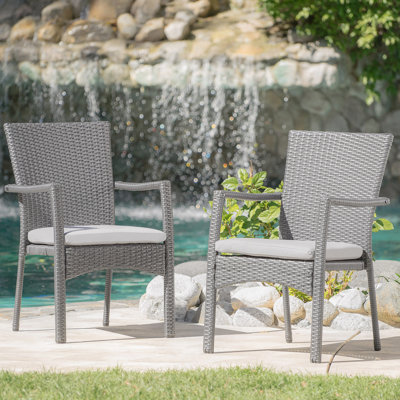 Chaise de salle à manger - Solution de siège d'extérieur exquise avec finition en osier et coussins amovibles pour un confort ultime