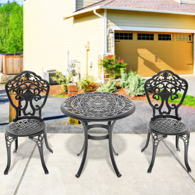 Ensemble de salle à manger en aluminium coulé 3 saisons All-Weather. Casting traditionnel, expression artistique. Cadre 100%, pour conditions météorologiques extrêmes. Sièges ergonomiques confortables. Tapis antidérapant.