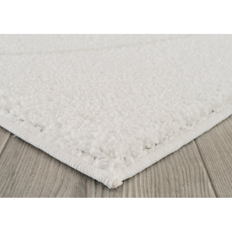 Hilley Synthetic Geometric Indoor Rug, Rectangle 1'10" x 3'