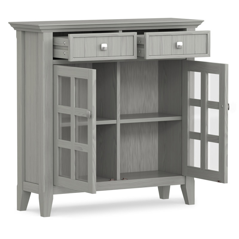Armoire de rangement transitionnelle en bois massif avec tiroirs, portes en verre et tablettes réglables Acadian, Gris