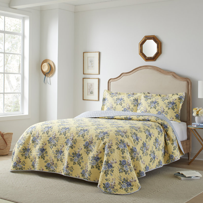 Laura Ashley Linley Yellow Cotton Reversible Quilt Set, Full/Queen Quilt + 2 Standard Shams