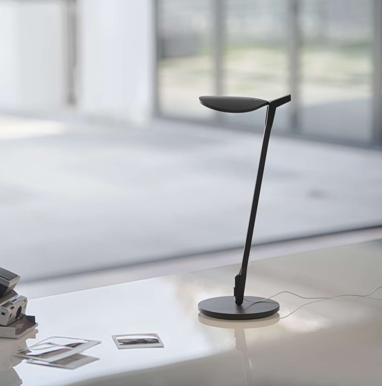 Splitty Metal USB Desk Lamp, Matte Black