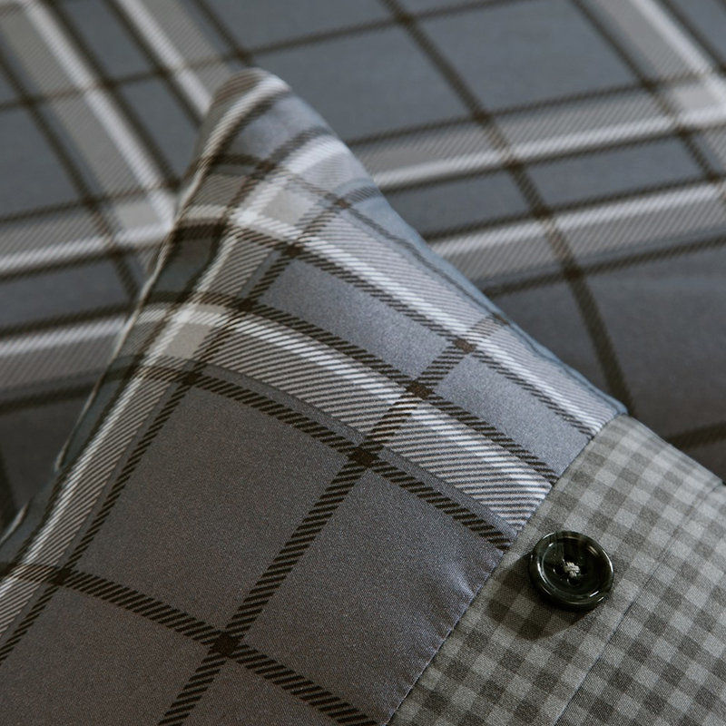 Updated King/ King Plaid Comforter With Decorative Pillows Grey And White Print Cover