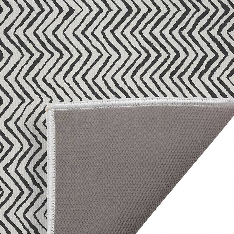 Chevron Snug Outdoor Doormat, 21" W x 34" L, Ivory/Charcoal