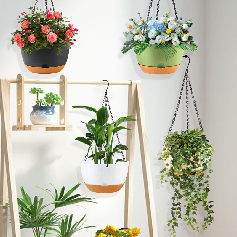 Paquet de 4 pots de fleurs suspendus, pot de plante d'extérieur de 8 pouces avec paniers suspendus en plastique avec trous de drainage et chaîne (blanc + noir + vert + beige)