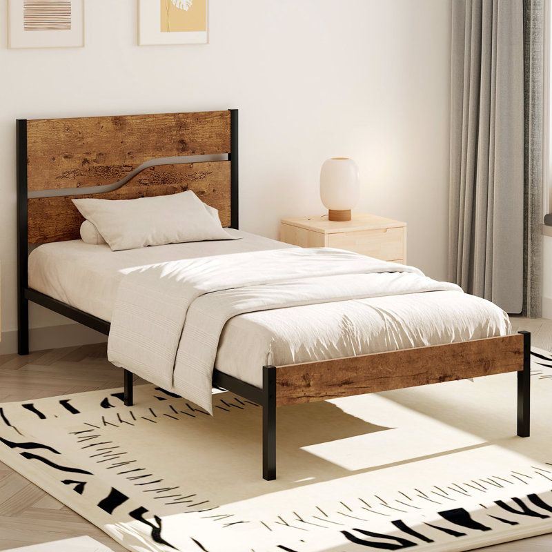 Structure de lit simple Kempst avec tête et pied de lit en bois, lit plateforme rustique brun avec rangement sous le lit, sommier à lattes robustes, aucun sommier requis, silencieux, assemblage facile