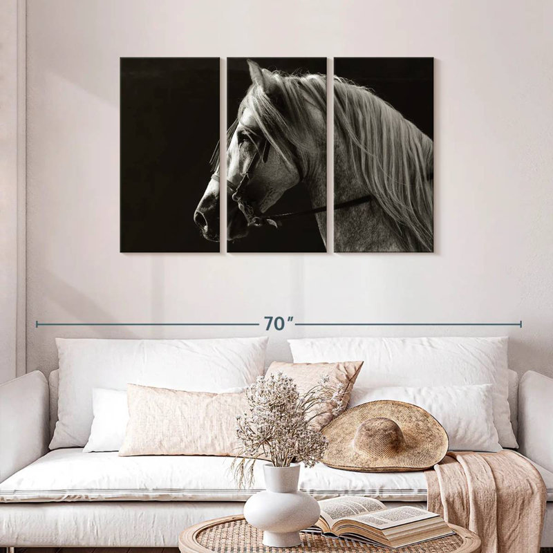 Cheval à crinière longue, H 28 po x l 45 po