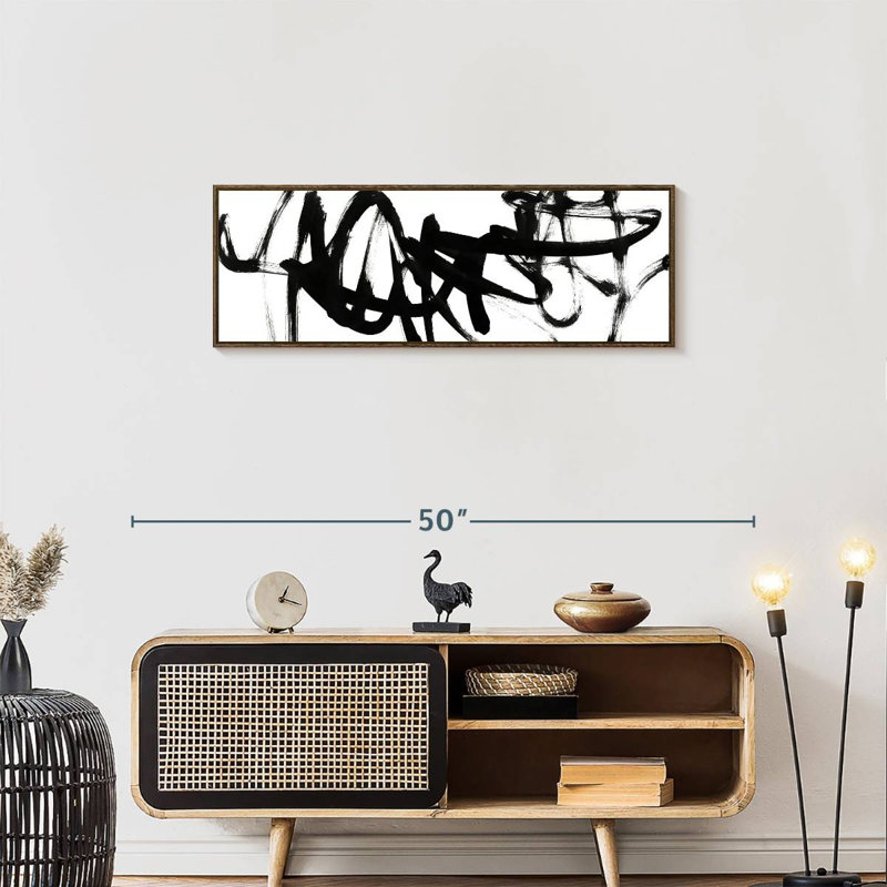 Blanc à noir Higley V, 37 po x 13 po, Floating Frame Walnut