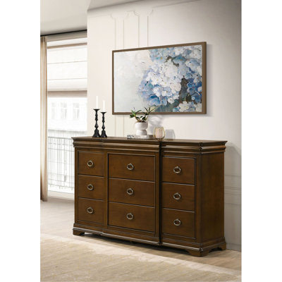 9-drawer Dresser