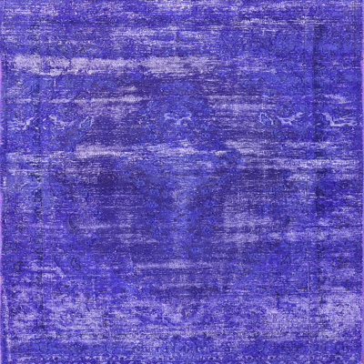 Tapis mauve abstrait