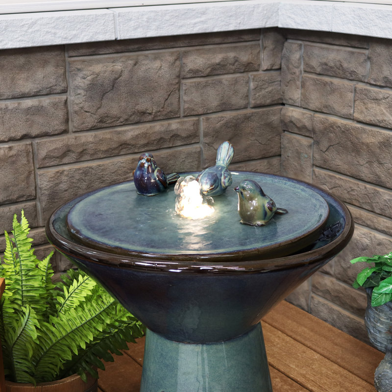 Fontaine d'extérieur en céramique résistante aux intempéries avec lumières DEL