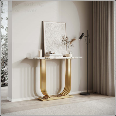 Console étroite avec plateau en imitation marbre et structure en U dorée