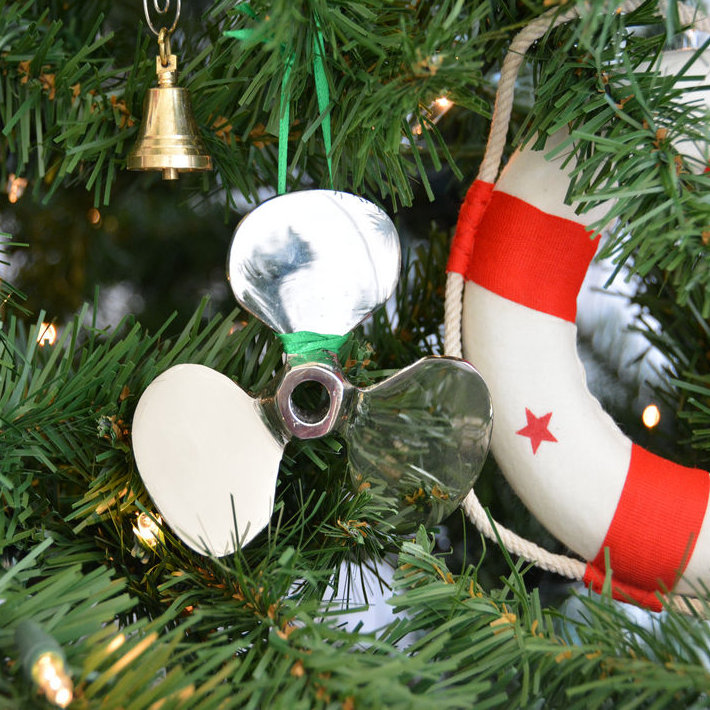 Ornement d’arbre de noël à hélice en laiton