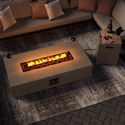 Table rectangulaire 56 po pour foyer d'extérieur au propane en béton avec couvercle de réservoir de propane
