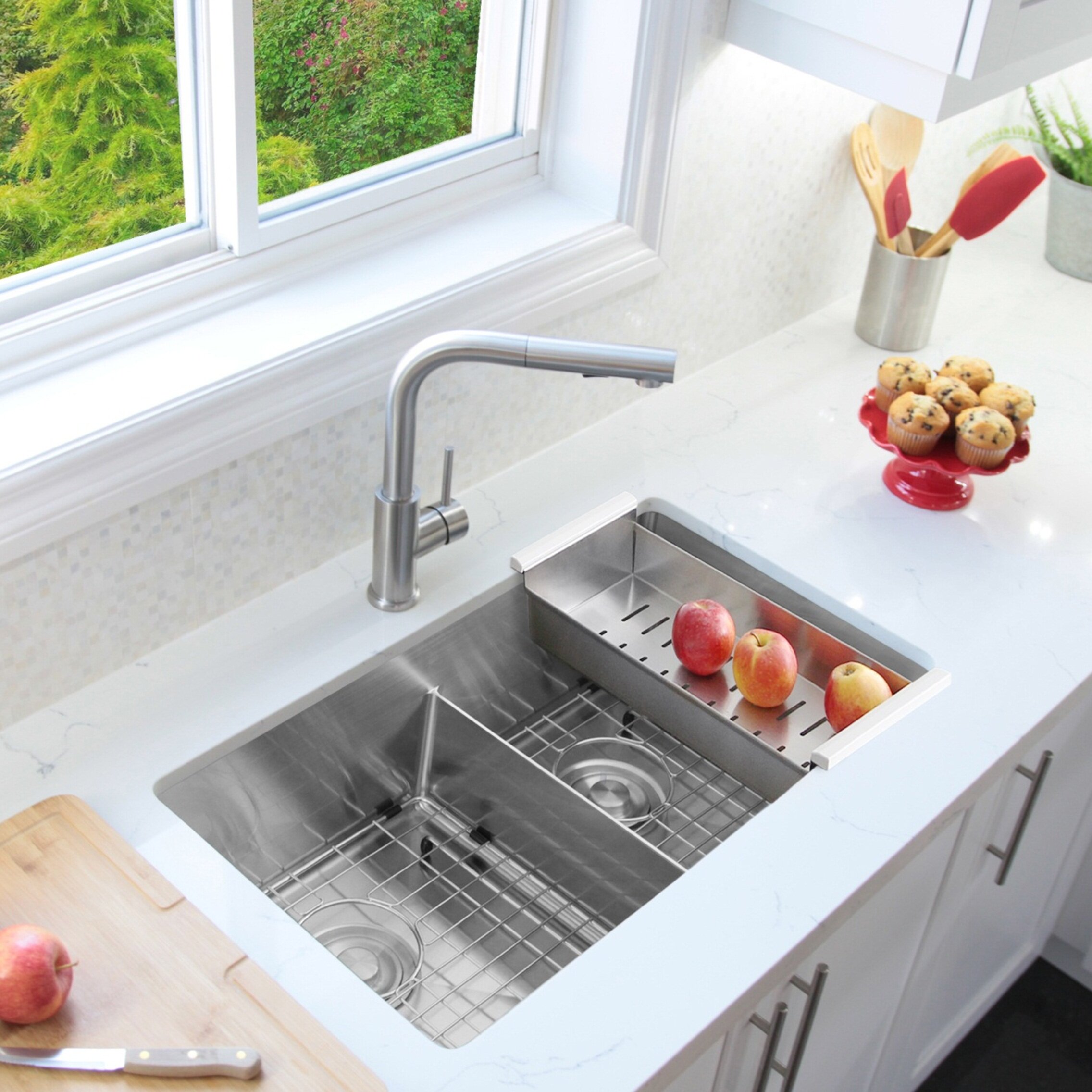 WATERMONY Évier de cuisine encastré avec robinet et accessoires L 26,7 po x  l 18,1 po et Commentaires - Wayfair Canada