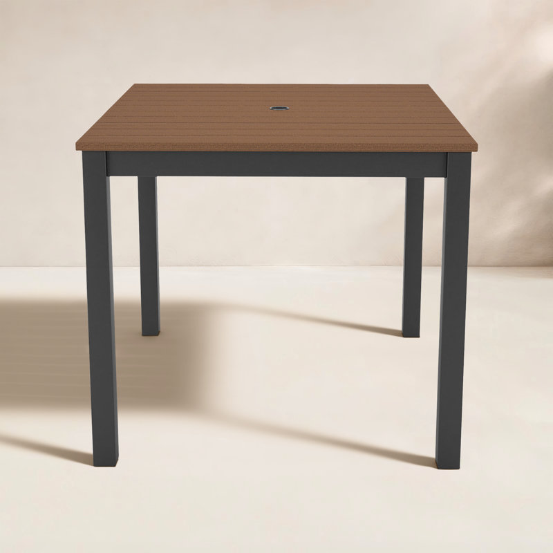 Table de salle à manger Townsend, L 33 po x L 33 po x H 29 po, Brun