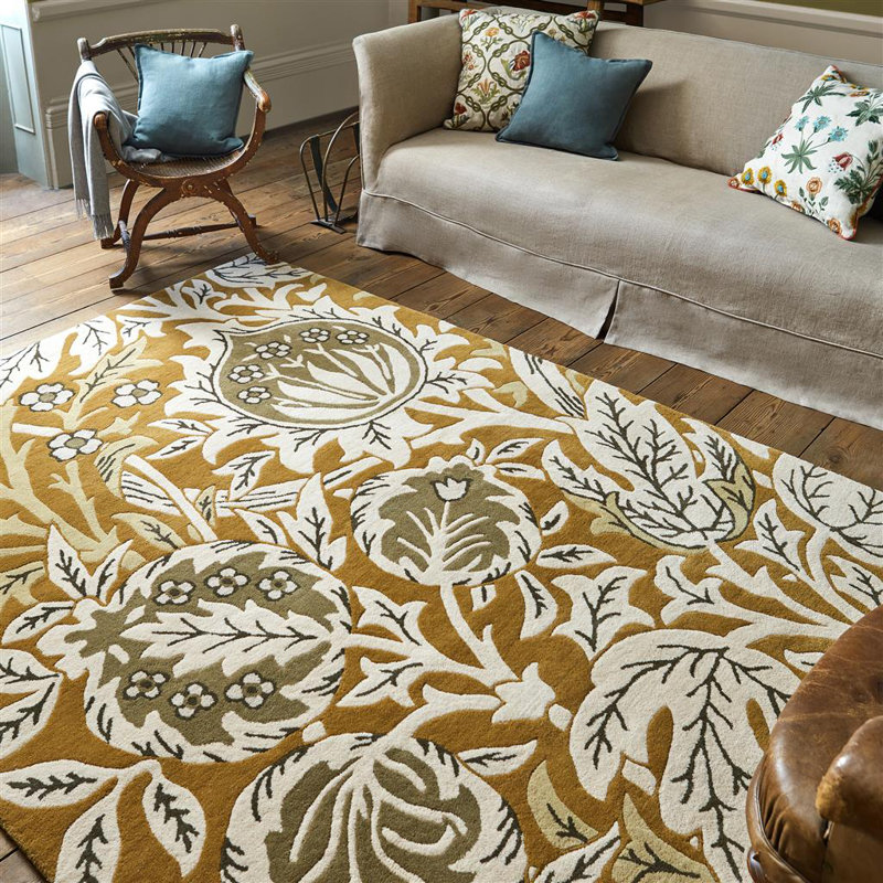 Wool Floral Area Rug in Gold, Rectangle 6'7" x 9'2"
