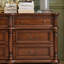 Armoire d'appoint en noyer massif