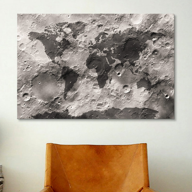 Karlskrona, «Michael Tompsett World Map on the Moons Surface», reproduction sur toile tendue, H 18 po x l 26 po x P 1,5 po