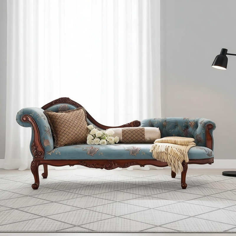 Chaise longue rétro en bois sculpté