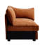 Avec une chenille orange, un accoudoir épuré et un tiroir de siège escamotable avec coussins intégrés, un espace de détente dissimulé et confortable