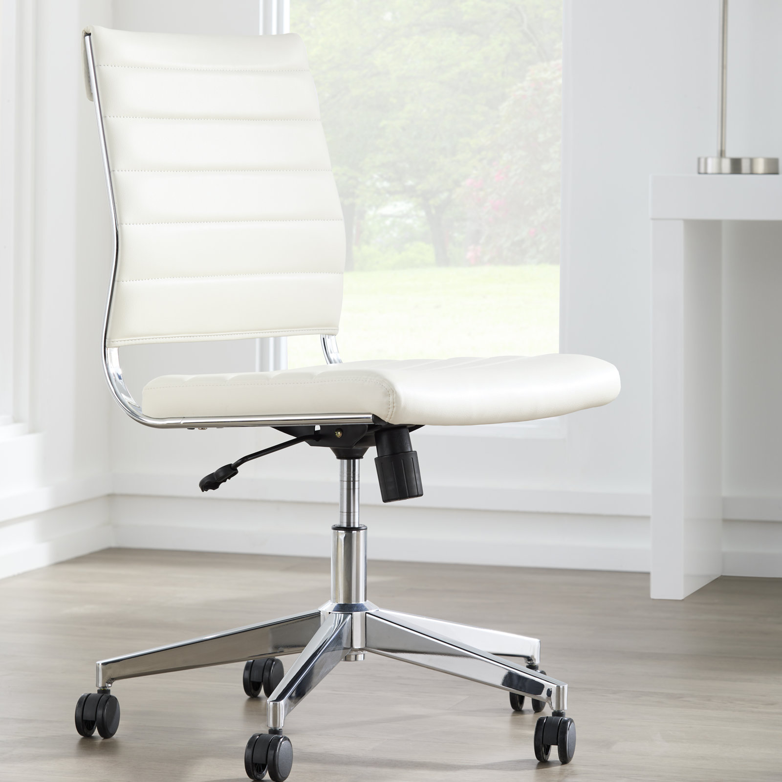 Rossie Swivel Office Chair, No, White