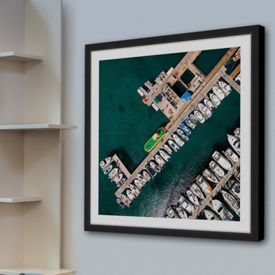 « bien fixé les bateaux », reproduction encadrée